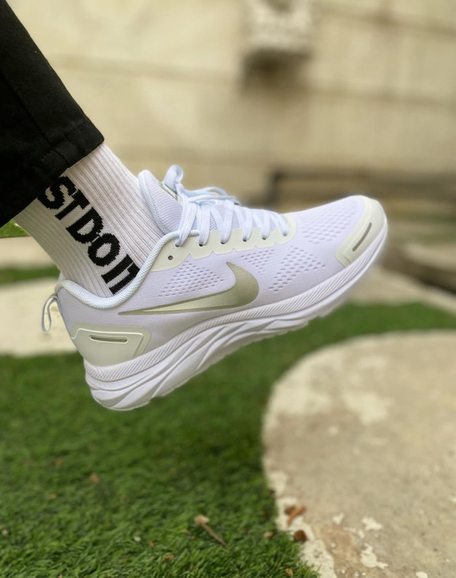 نایکی زوم وینفلو ۹ ایکس مشکی سفید Nike Zoom Winflo 9X